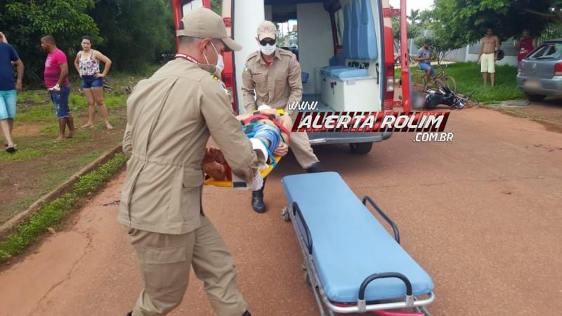 Rolim de Moura – Motociclista sofre grave ferimento na perna após colidir em carro no Bairro Cidade Alta